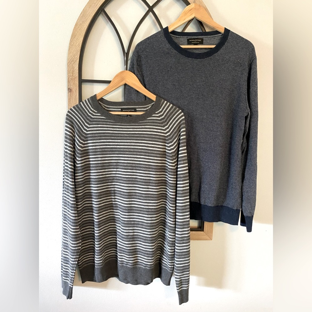 Banana Republic Men’s Premium Luxe Yarn Sweaters- Large- Lot of 2!